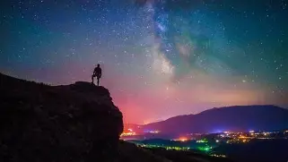 天博体育平台-星辰联盟迎战天启小队，率先晋级，掌控节奏如行云流水