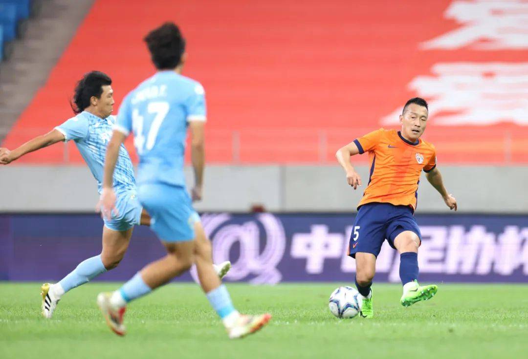 包含足协杯-罗森文贴地斩海牛2-1晋级下轮对阵蓉城的词条