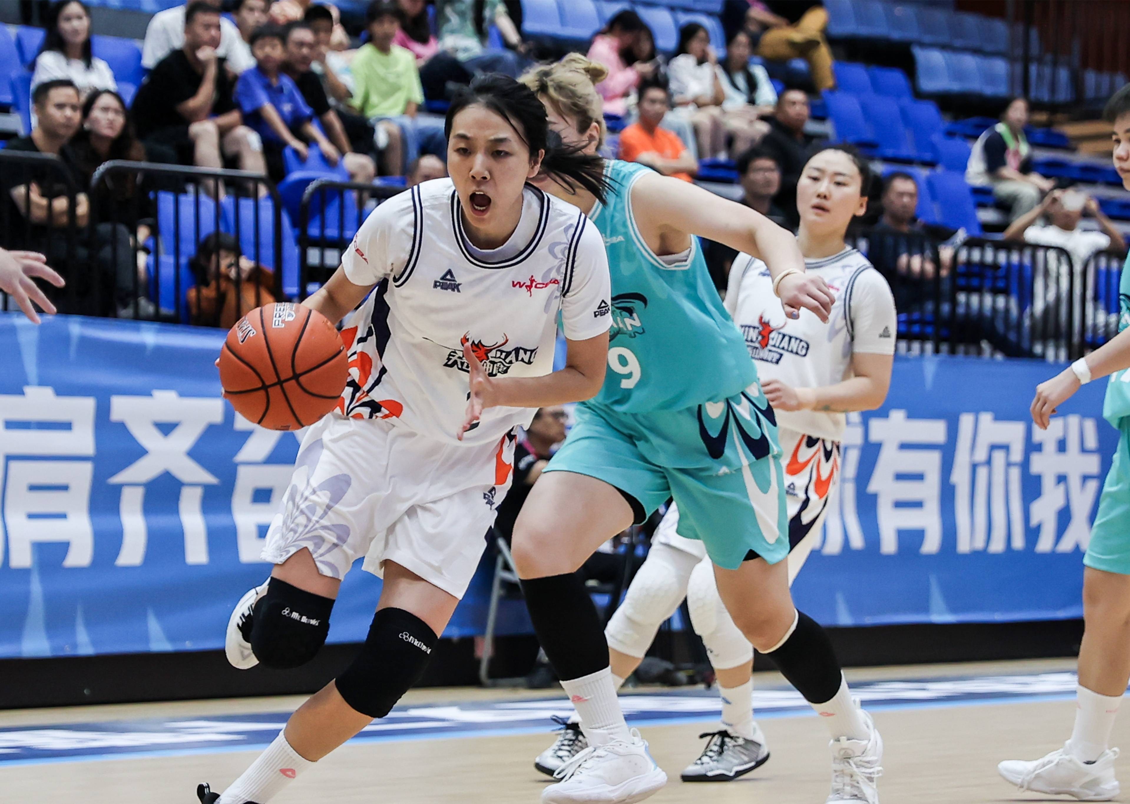 中国女篮上场三分26%+罚球25中12，本场三分40%+罚球11中11的简单介绍