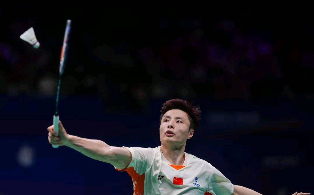 天博体育-包含日本羽毛球公开赛：石宇奇2-0横扫夺冠，国羽3冠1亚收官的词条