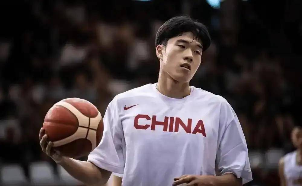 天博体育-王俊杰U19世青赛集锦：对阵西班牙砍下21分8板2助的简单介绍