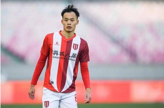 意大利狂胜晋级，实力尽显无遗